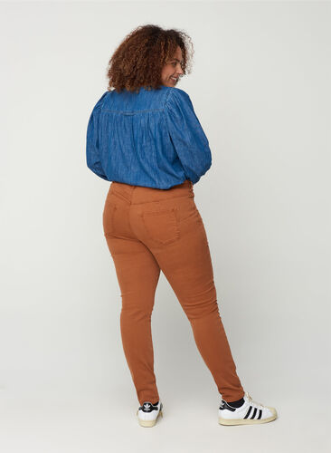 Super slim Amy Jeans med hög midja, Brown ASS, Model image number 0