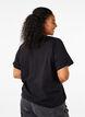 T-shirt med rund hals och strasstenar, Black, Model image number 1