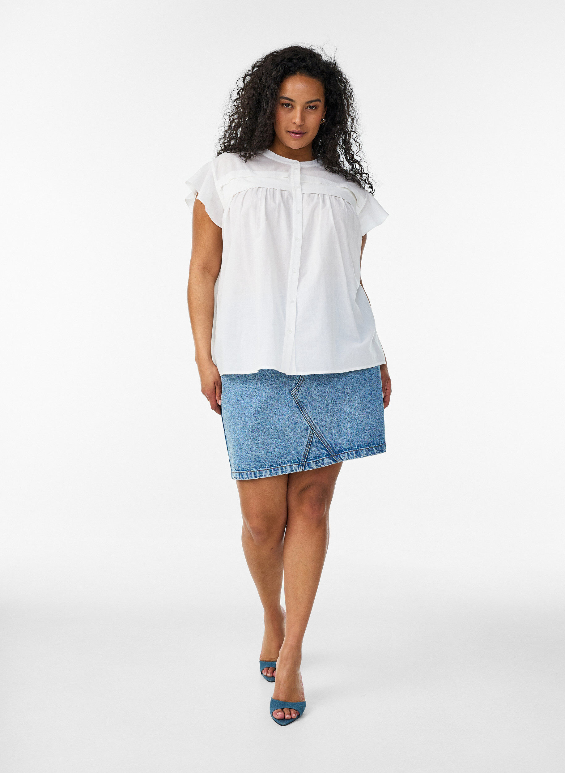 Zizzi&Auml;rml&ouml;s a-linjeformad skjortblus i bomull, Vit, Model image number 1
