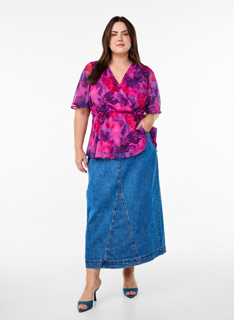 Blus i chiffong med blommor och korta &auml;rmar, R&ouml;d, Model image number 1