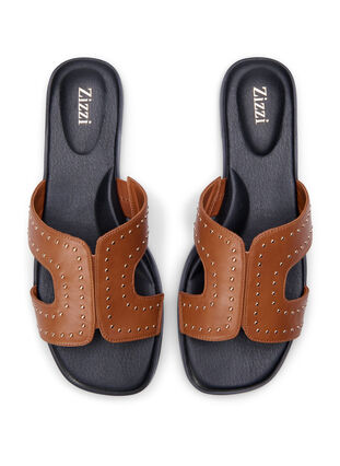 Platta slip on-sandaler med bred passform och nitar, Friar Brown, Packshot image number 2