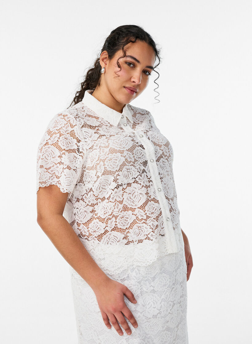 Spetsskjortsblus med p&auml;rlknappar, Vit, Model image number 0
