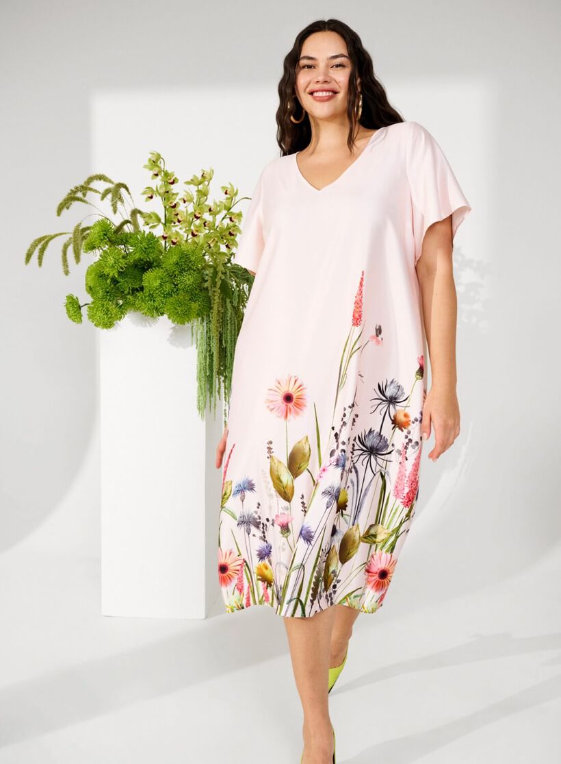 Midiklänning med blommiga detaljer, , Model, 2