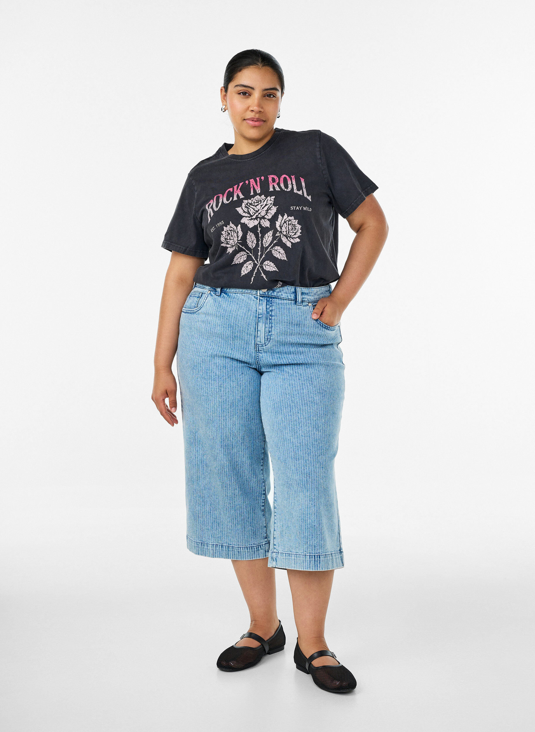 ZizziT-shirt i ekologisk bomull med rocktryck, Svart, Model image number 1