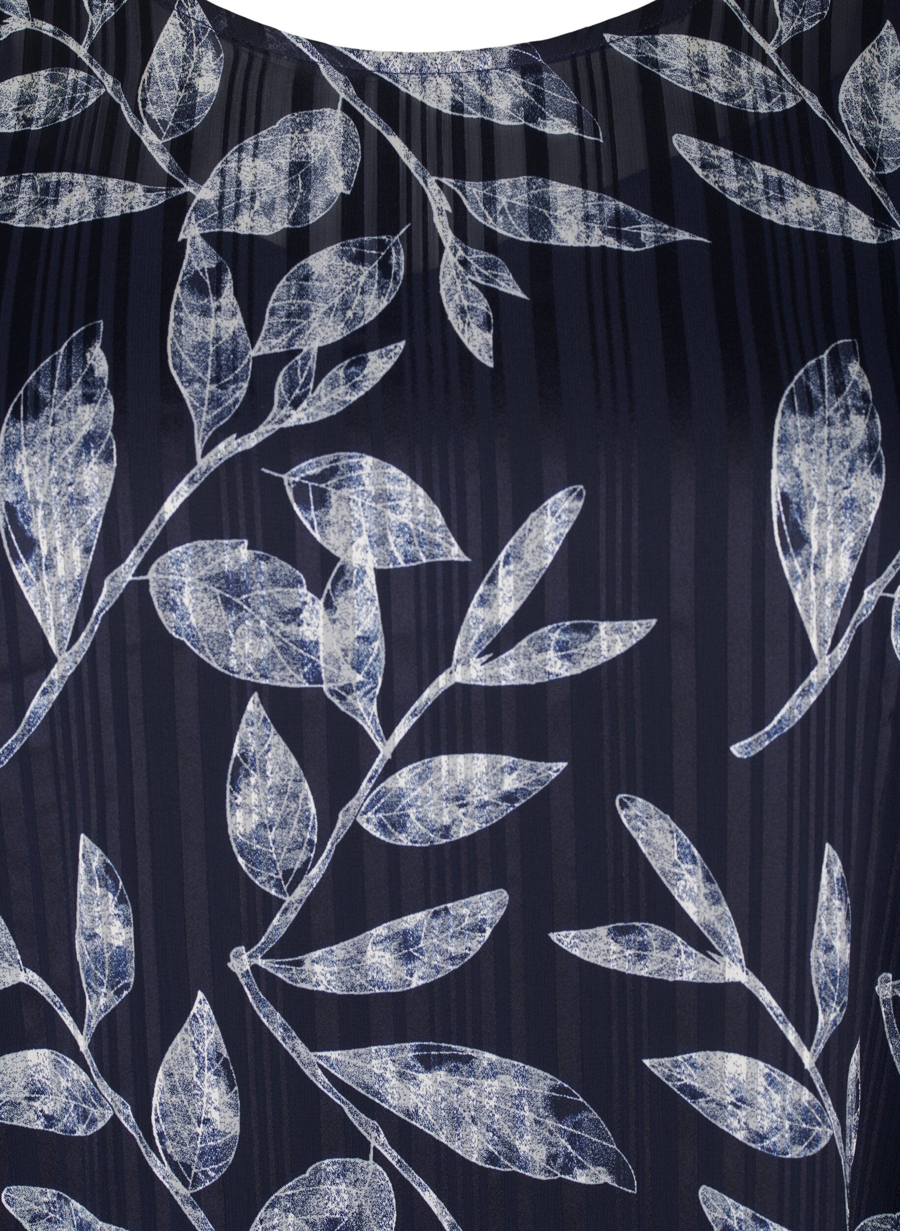 Zizzi Kort, m&ouml;nstrad kl&auml;nning med rund halsringning, Ev.Blue Flower AOP, Packshot image number 2