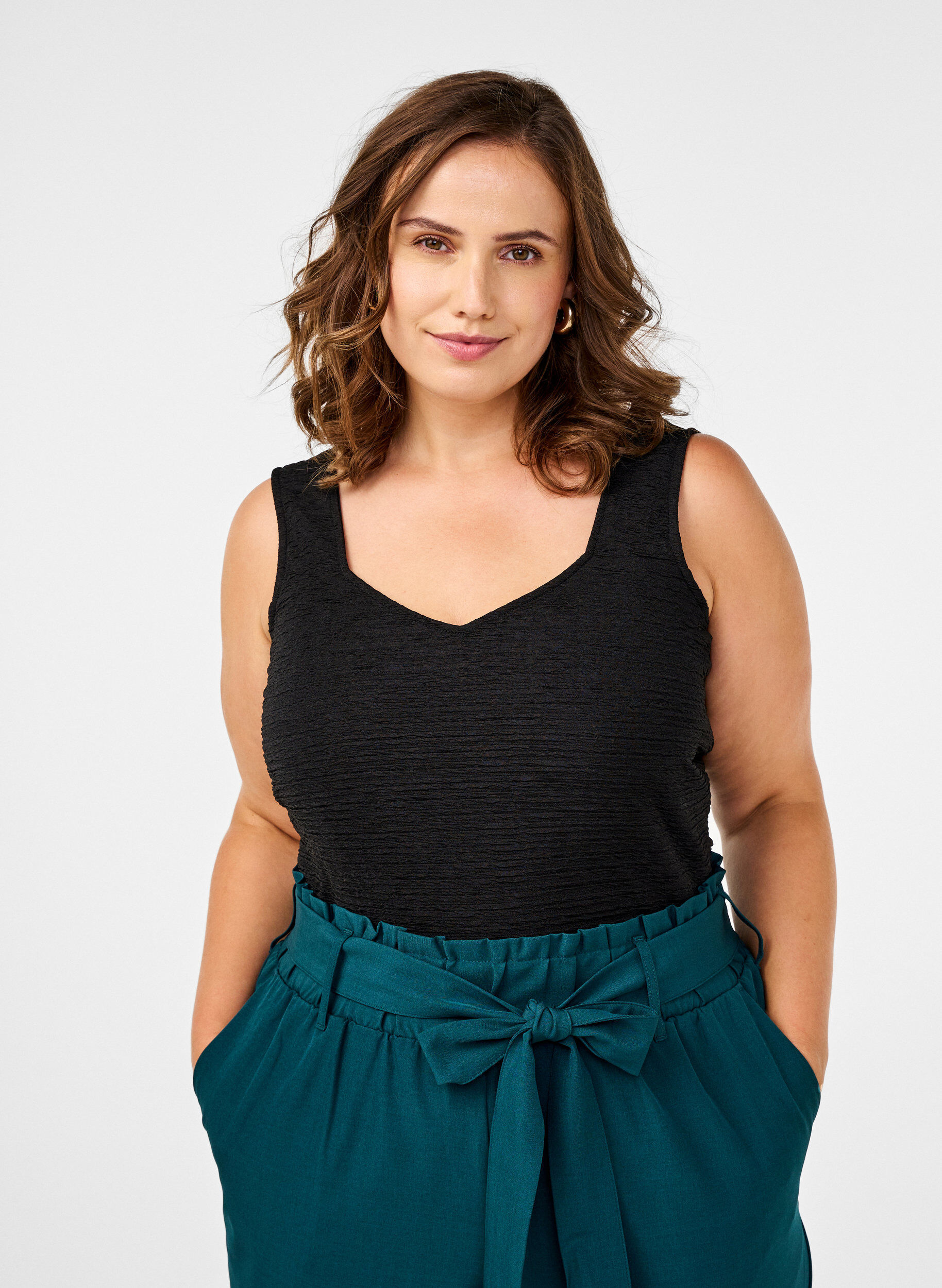 Zizzi &Auml;rml&ouml;s body med textur, Black, Model image number 0