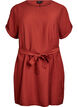 Kort klänning med lös passform och knytskärp, Röd, Packshot image number 0