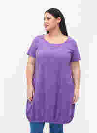 Kortärmad klänning i bomull, Deep Lavender, Model