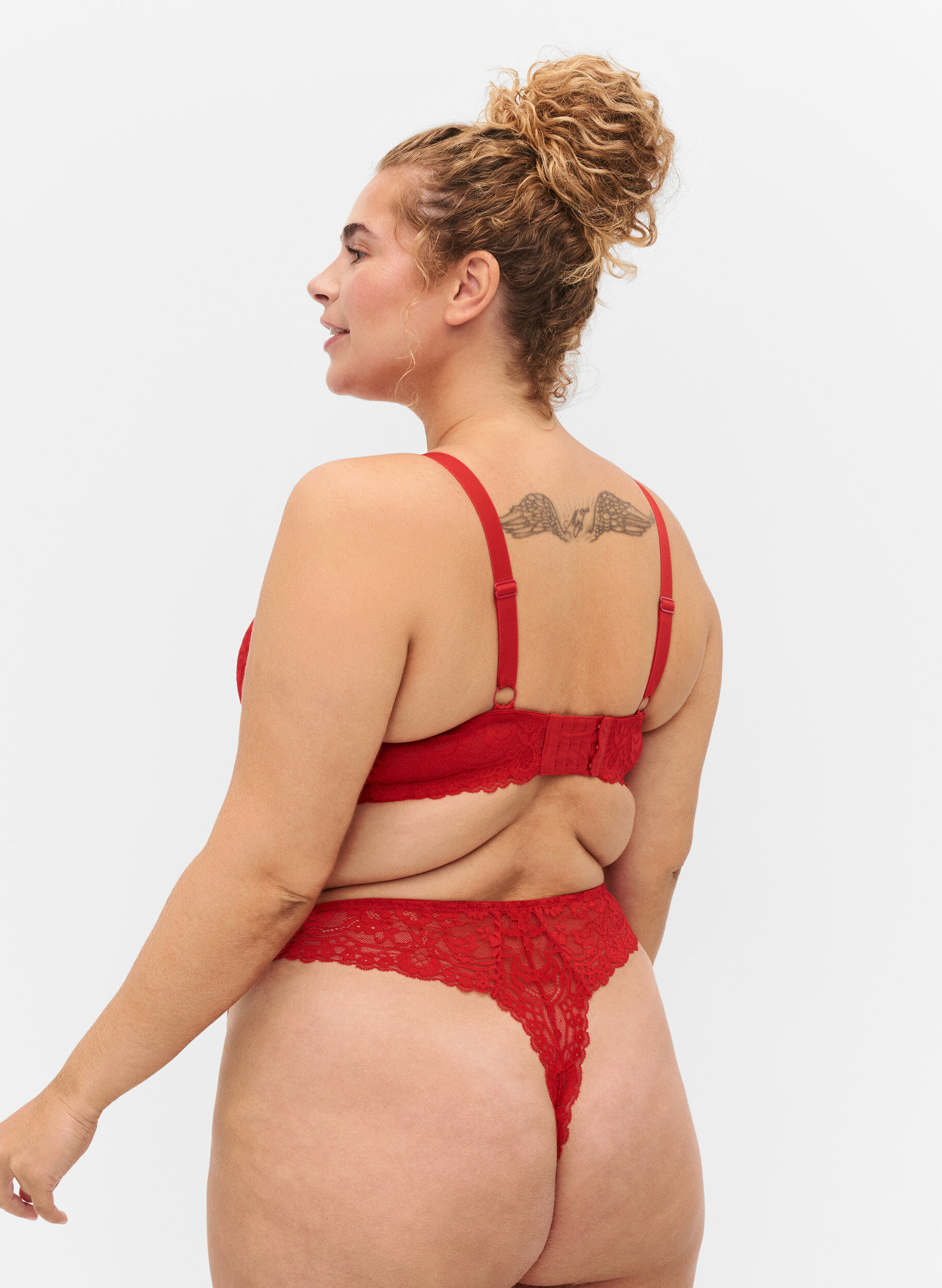 Zizzi G-string i spets med normalh&ouml;g midja, Red Ass., Model image number 1