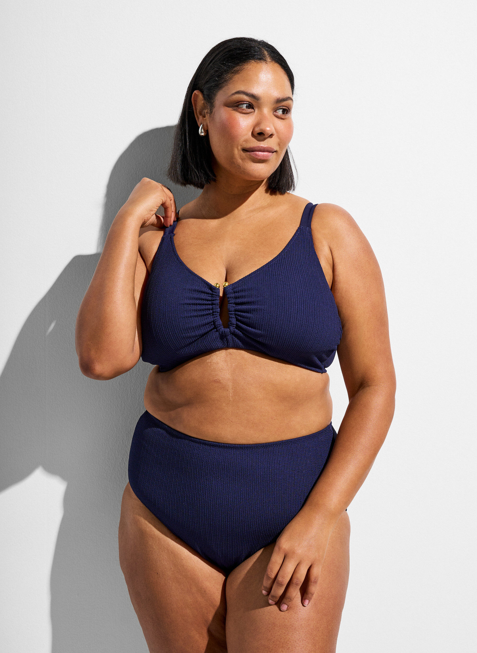 Zizzi Bikinitrosa med h&ouml;g midja och struktur, Bl&aring;, Model image number 0