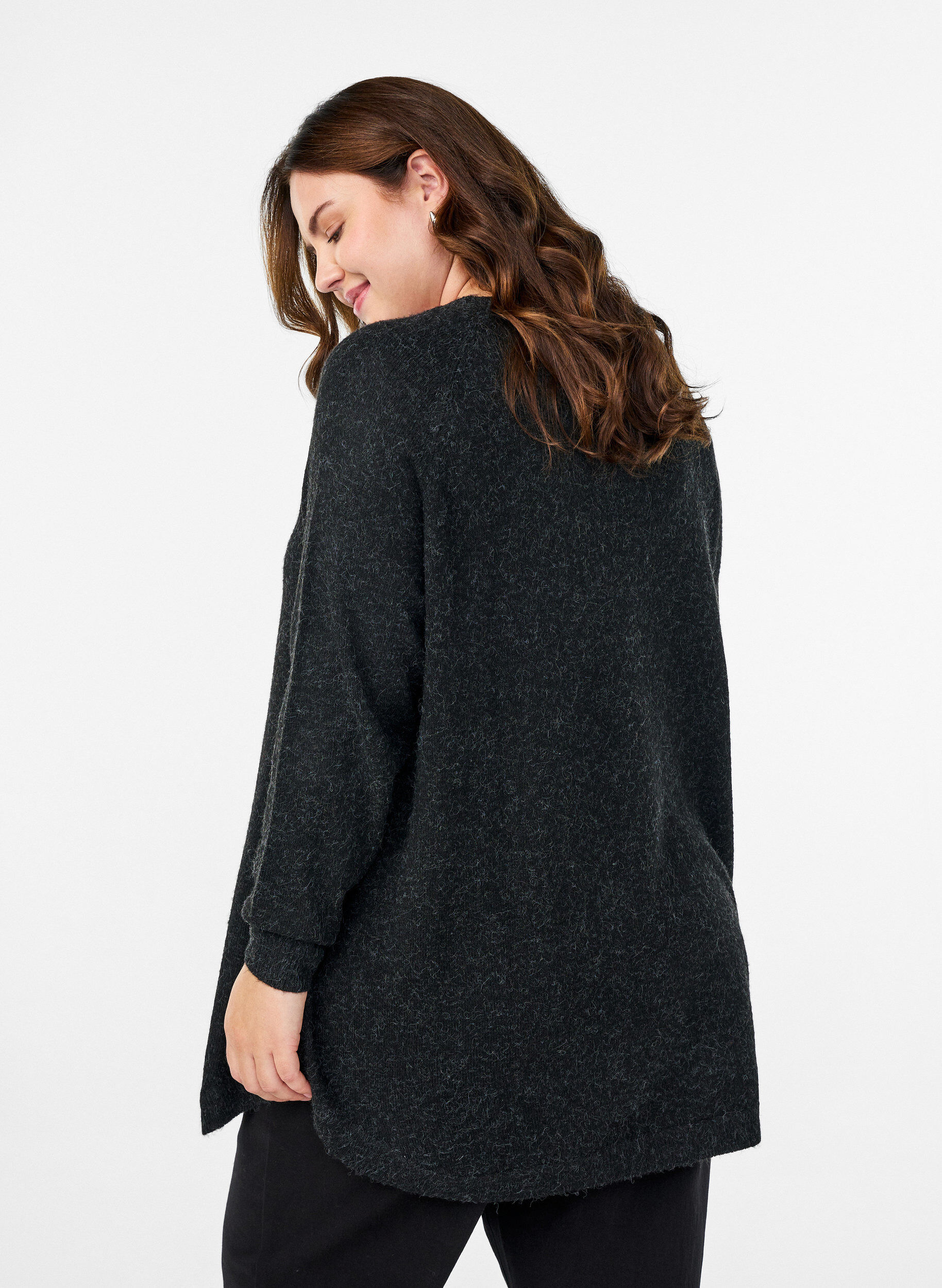 Zizzi L&aring;ng stickad blus med kulknappar, Gr&aring;, Model image number 2