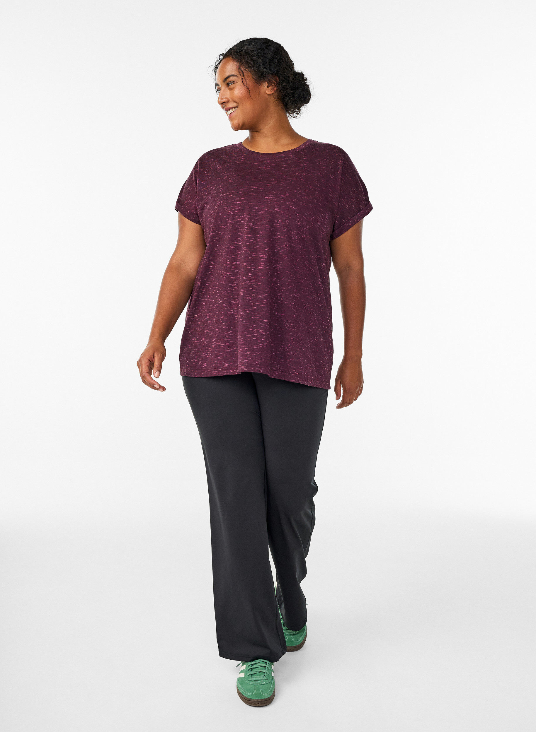 ZizziL&ouml;s tr&auml;ningst-shirt med korta &auml;rmar, M&ouml;rk Bordeaux, Model image number 1