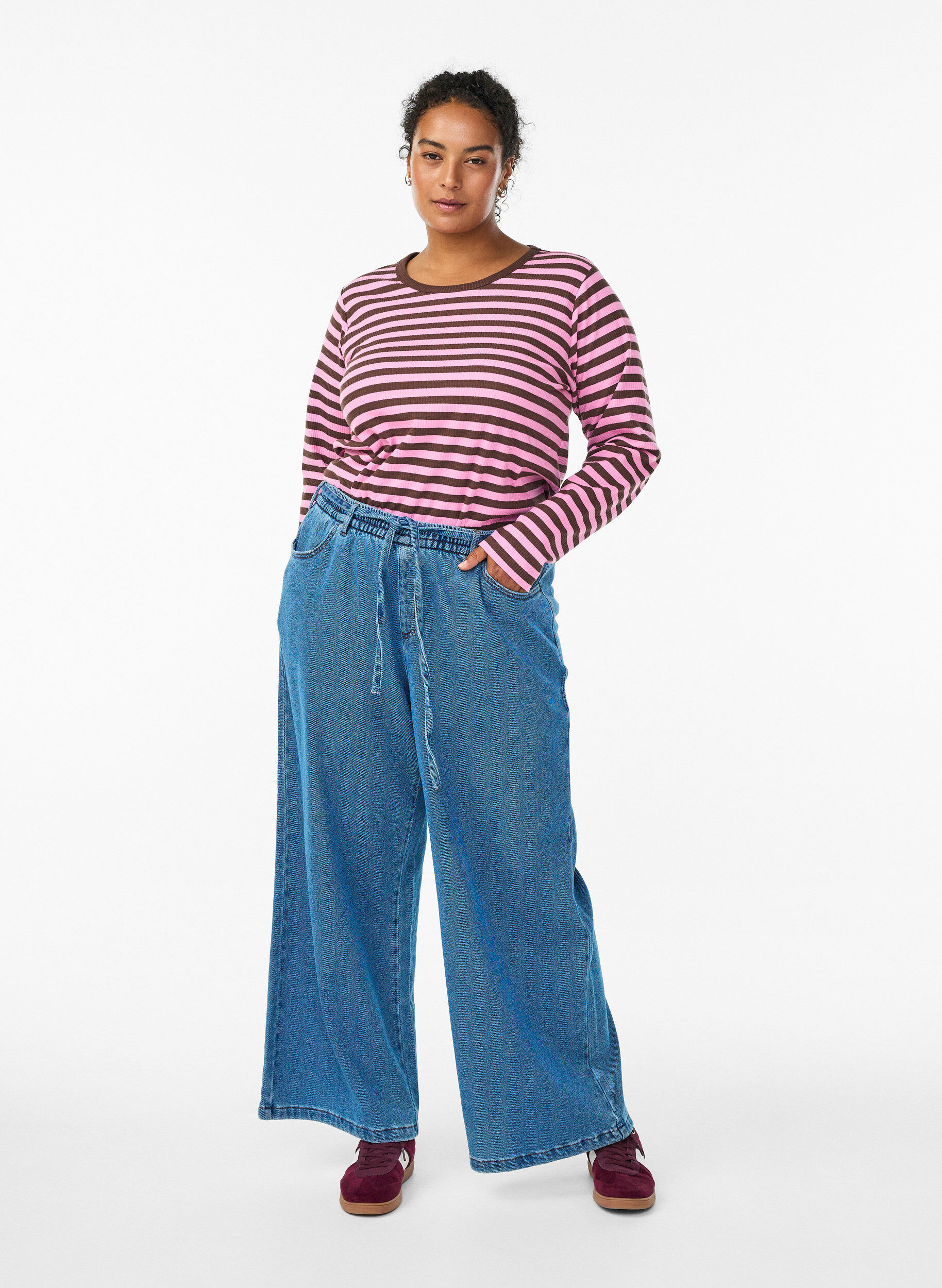 Zizzi Randig blus med l&aring;nga &auml;rmar, M&ouml;rk Bordeaux, Model image number 1