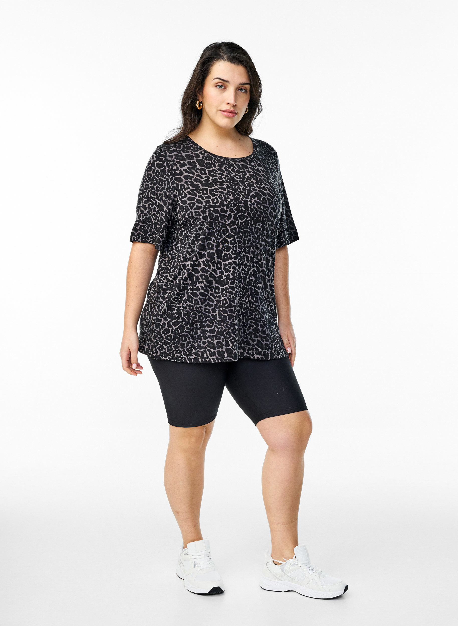 ZizziT-shirt med TENCEL&trade; Lyocell och leopardtryck, Gr&aring;, Model image number 1