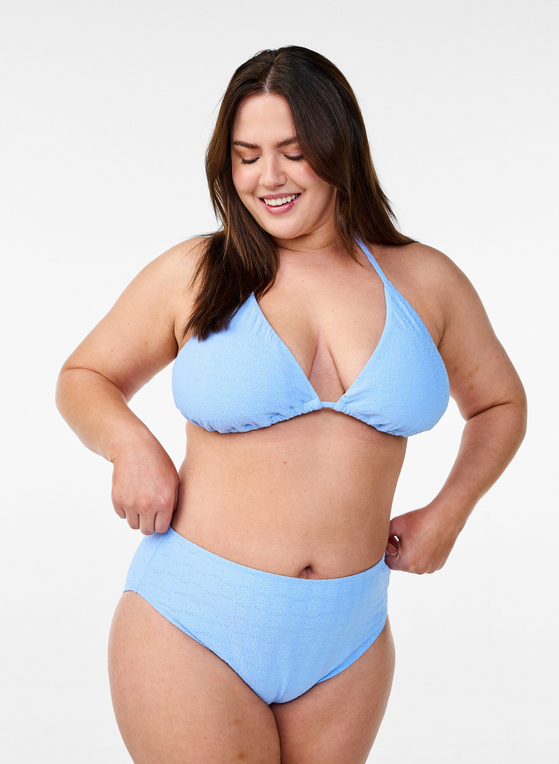 Zizzi Triangelformad bikintopp med texturerat m&ouml;nster, Bl&aring;, Model image number 1