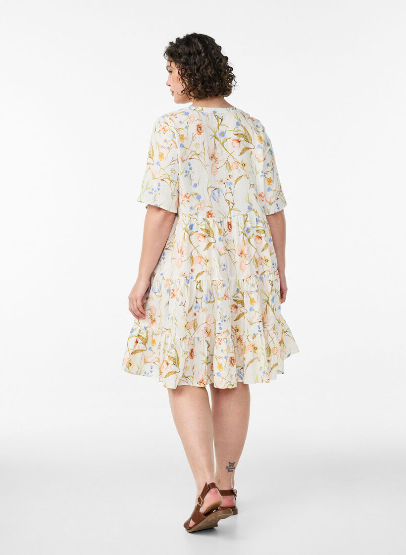 Kn&auml;l&aring;ng a-linjeformad kl&auml;nning i linne och viskos, Vanilla, Model image number 2