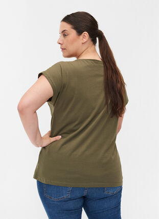 T-shirt med bröstficka i ekologisk bomull, Ivy Green, Model image number 1