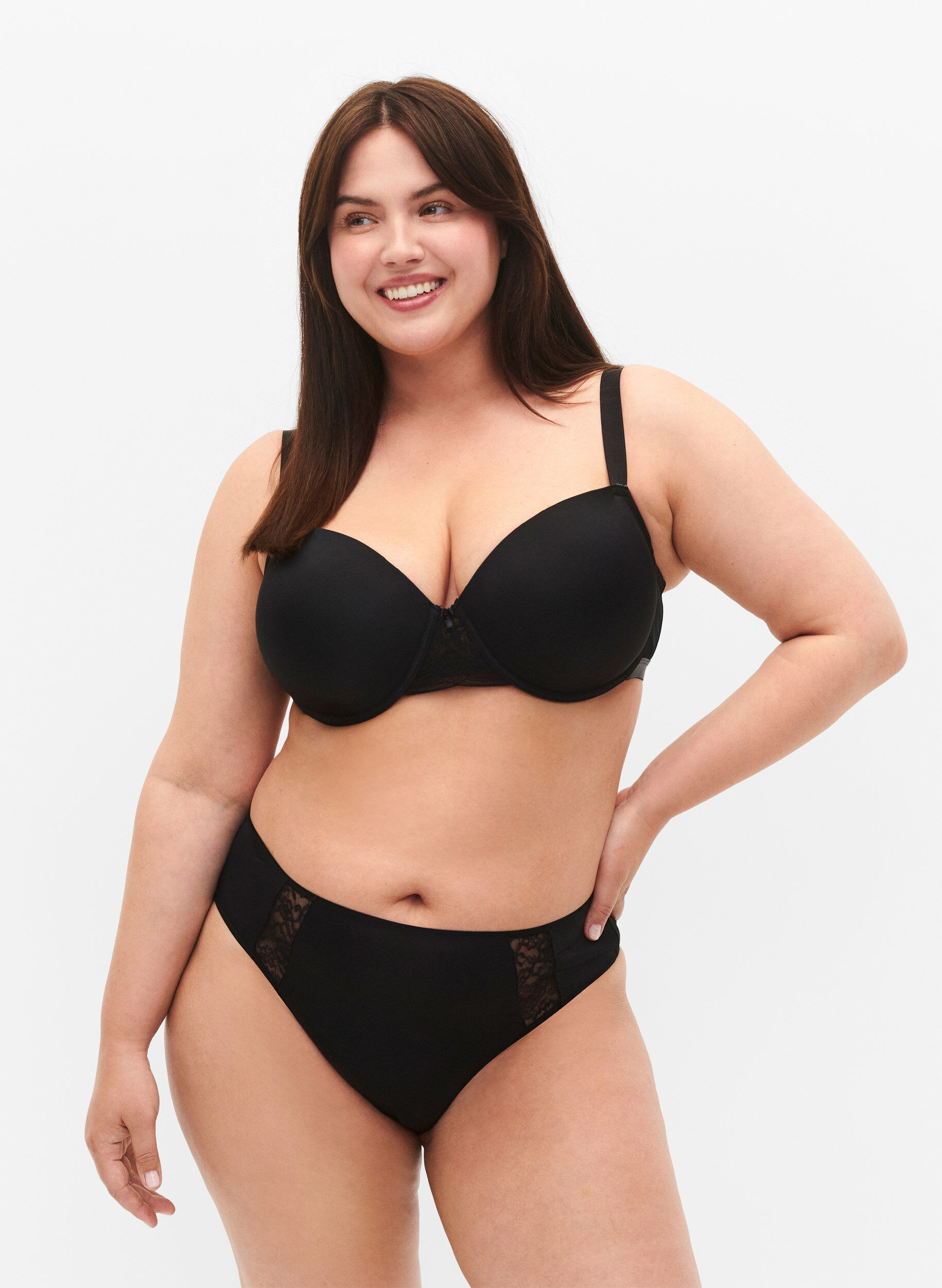 Zizzi 3-pack stringtrosa med spetsdetaljer, Svart, Model image number 0