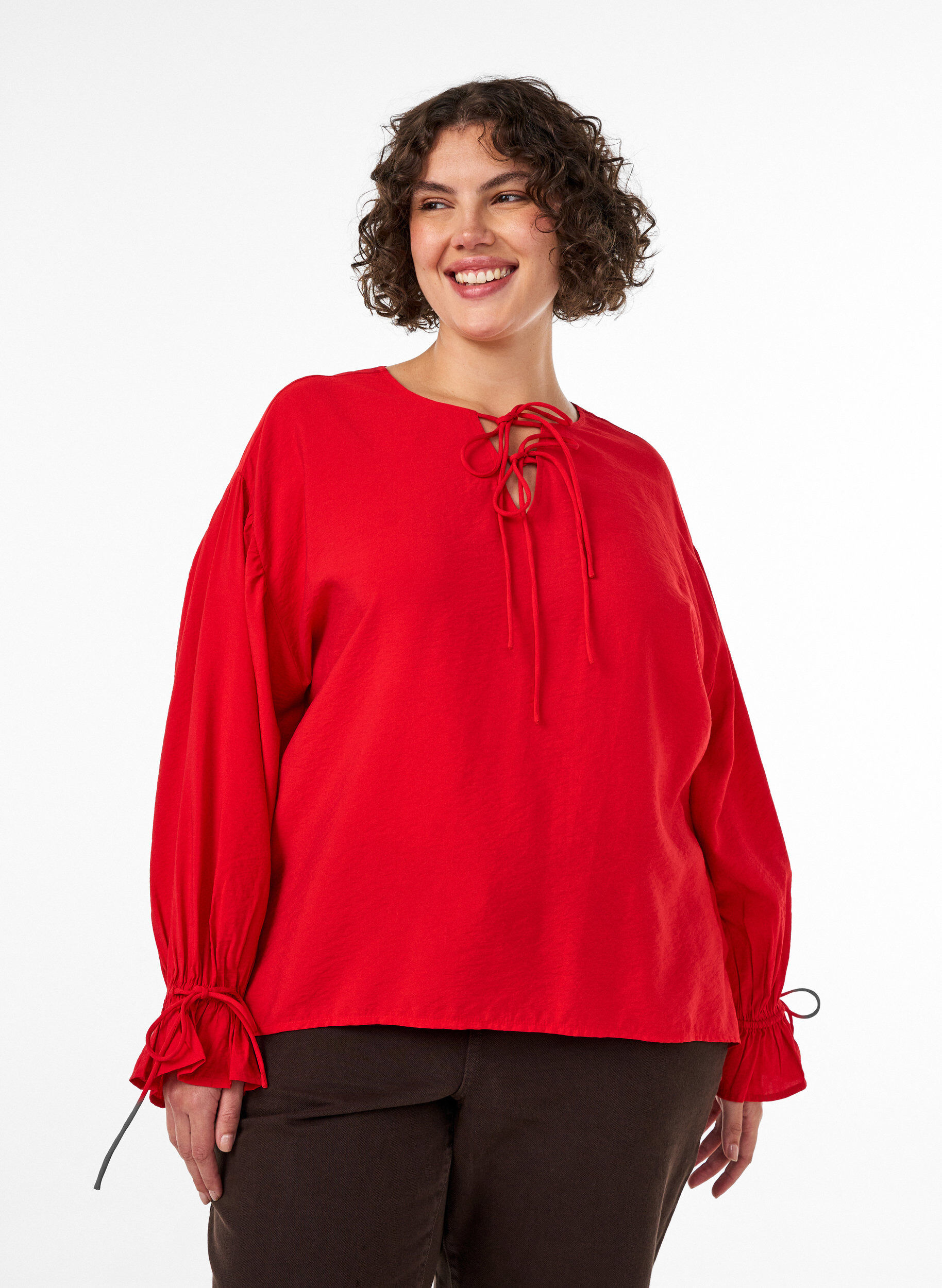 Blus i viskos med knytband och volangdetaljer, R&ouml;d, Model