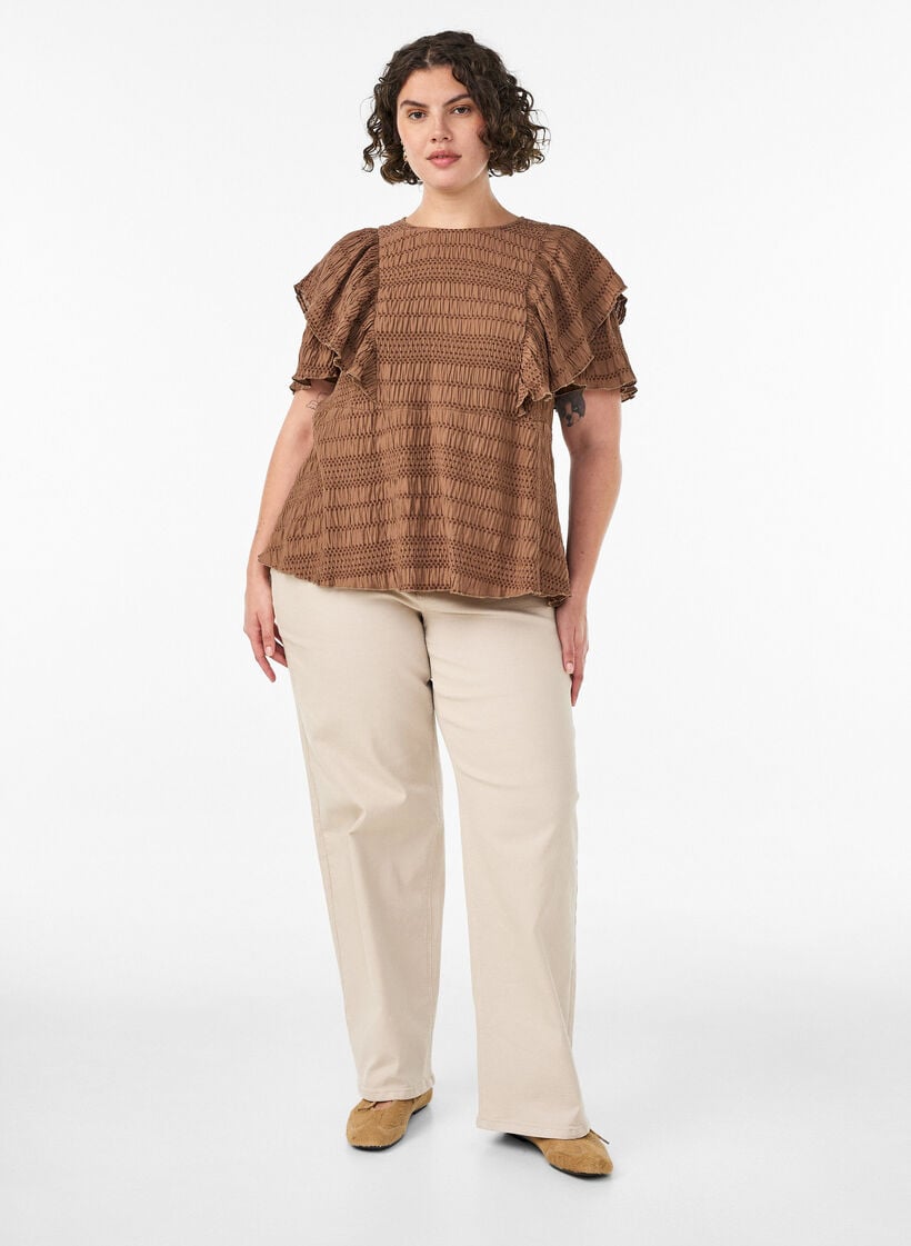 Blus med smock och volang&auml;rmar, Brun, Model image number 1