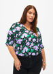 Blus i viskos med knappar, Black Small Flower, Model image number 0