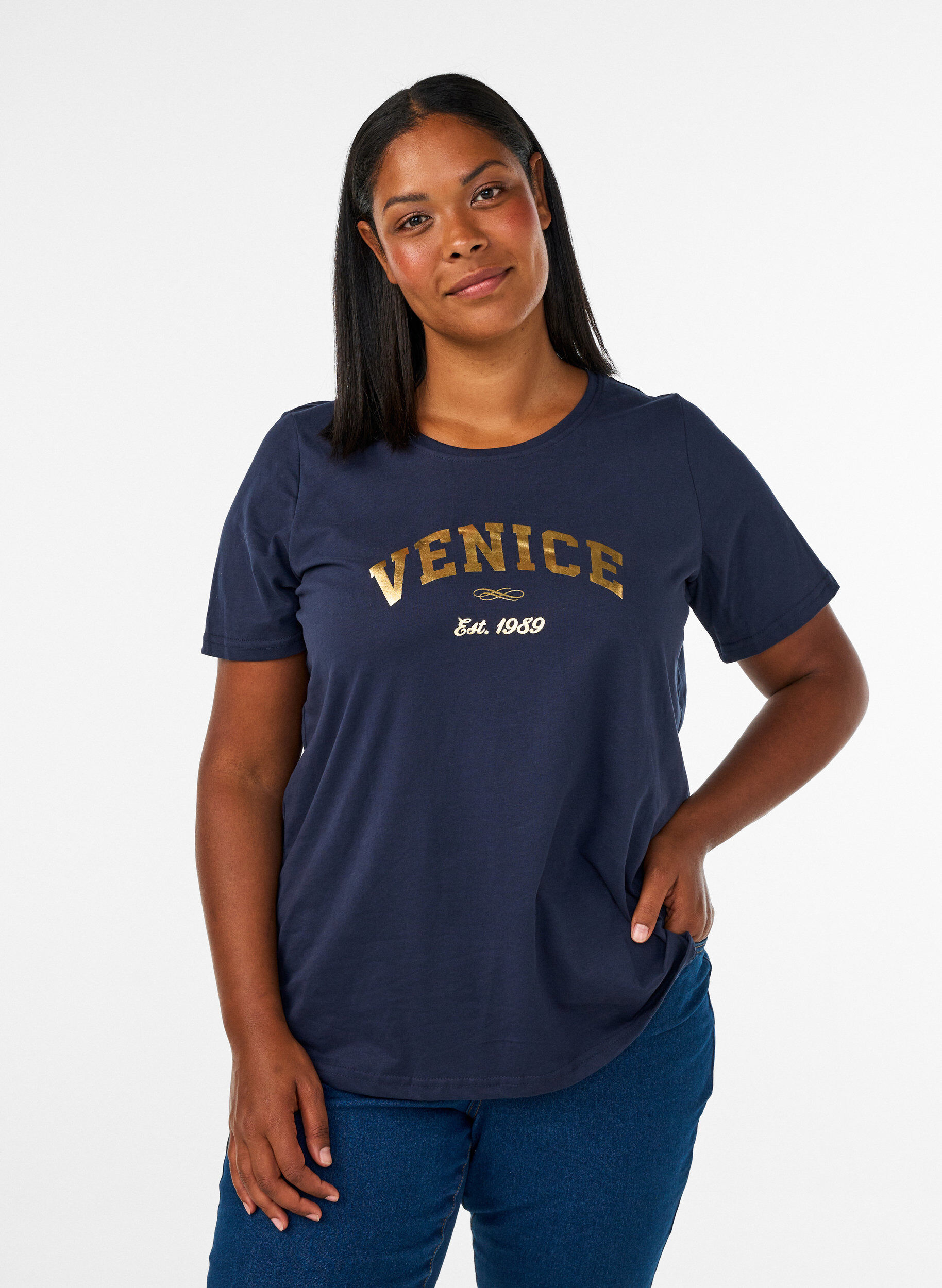 T-shirt med motiv, Bl&aring;, Model