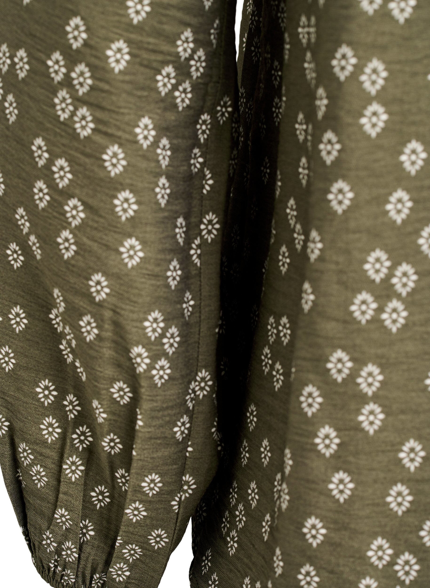 Zizzi L&aring;ng&auml;rmad blus med m&ouml;nster och knappar, Gr&ouml;n, Packshot image number 3