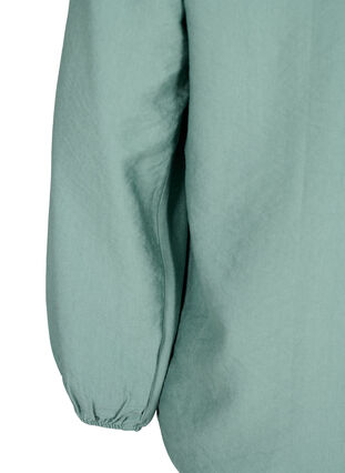 Blus i viskos med virkade detaljer, Chinois Green, Packshot image number 3