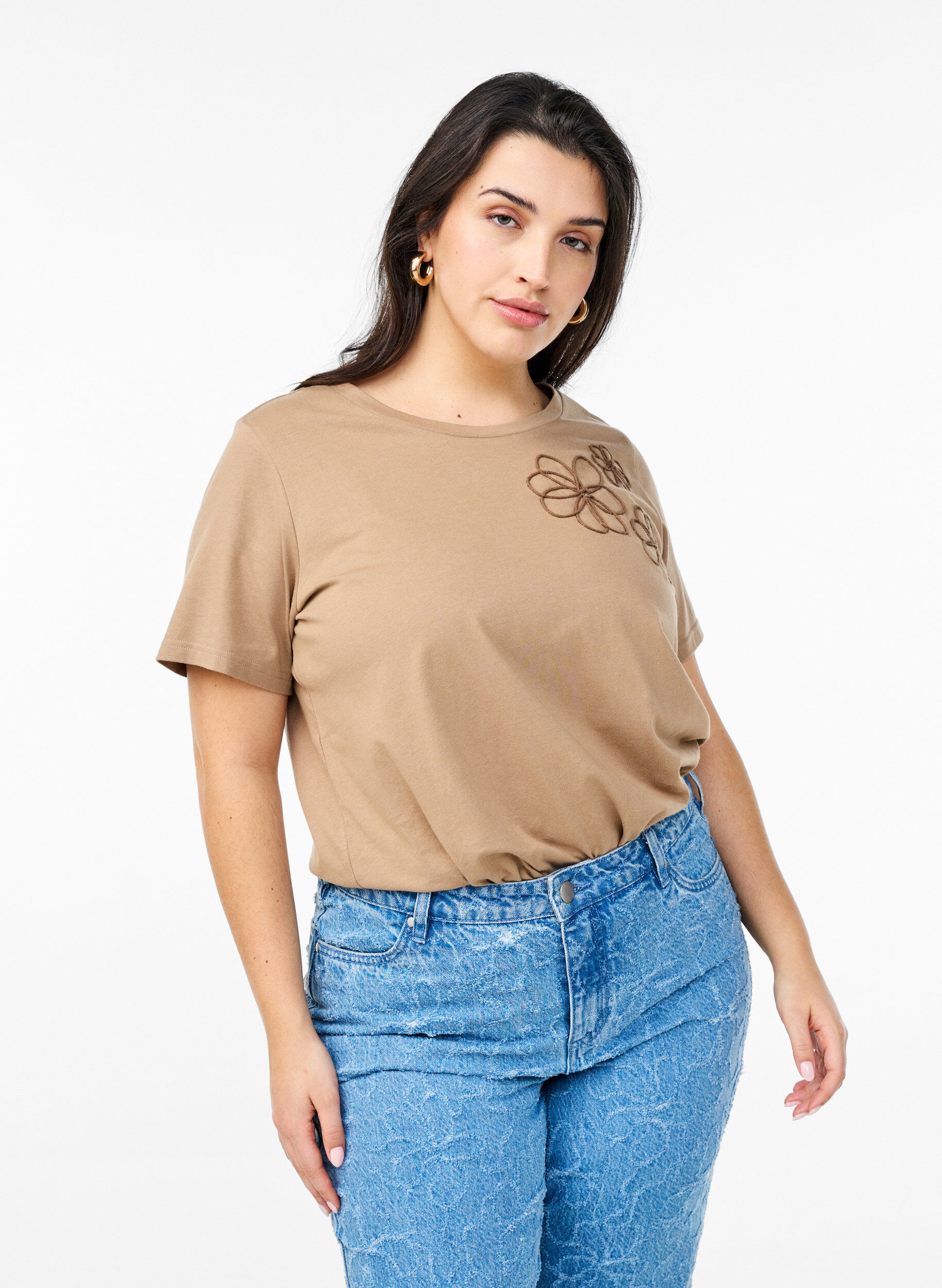 Zizzi T-shirt med dekorativa detaljer, Beige, Model image number 0