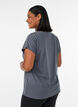 Enf&auml;rgad tr&auml;nings-T-shirt, Gr&aring;, Model image number 2