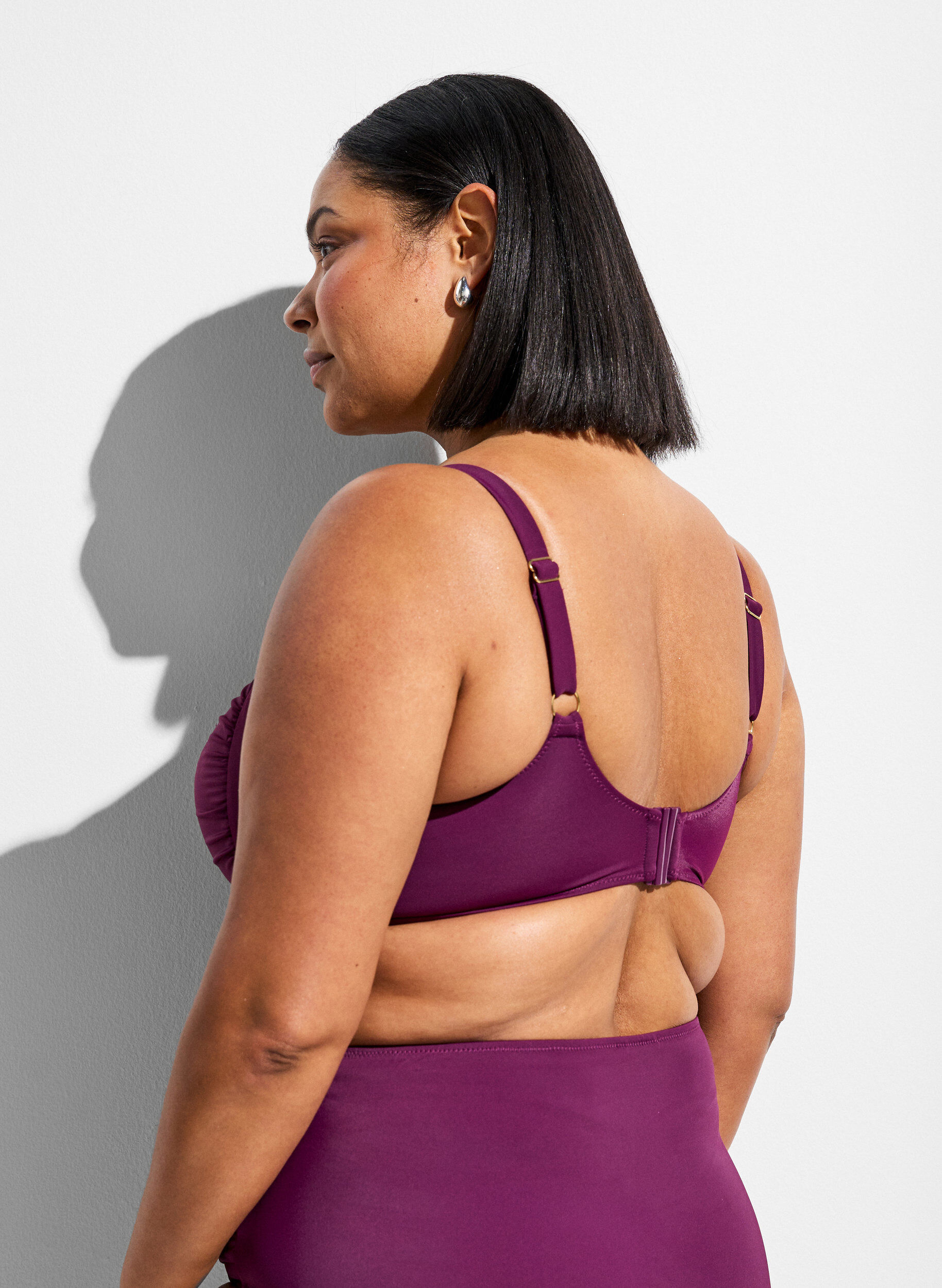 ZizziVadderad bikinitopp med ringdetalj, Lila, Model image number 2