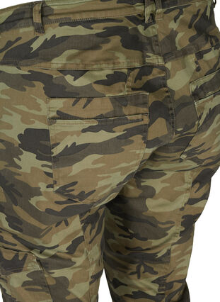 Cropped jeans med camouflageprint, Ivy Green/Camo, Packshot image number 3