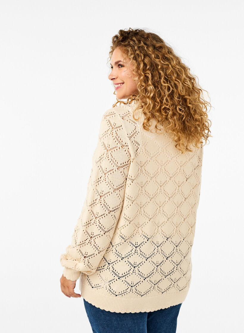 Stickad blus med mönster med pilgrimsmusslor, Birch, Model image number 1