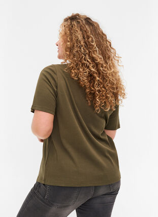 T-shirt med knappar, Ivy Green , Model image number 1
