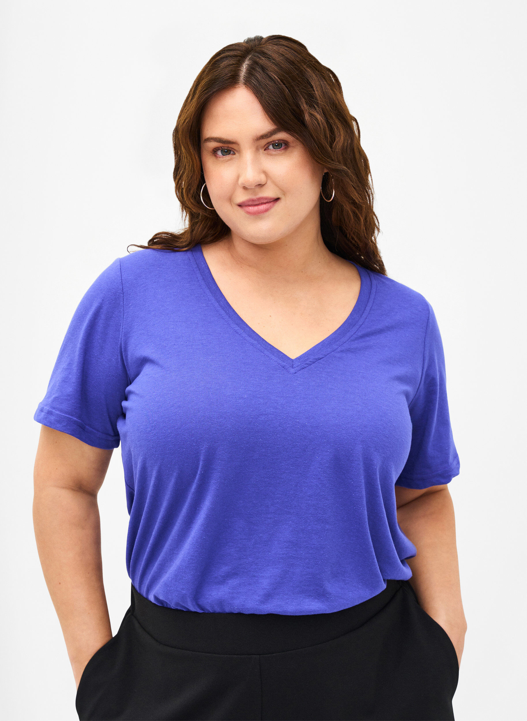 Zizzi FLASH - T-shirt med v-ringning, Royal Blue, Model image number 0