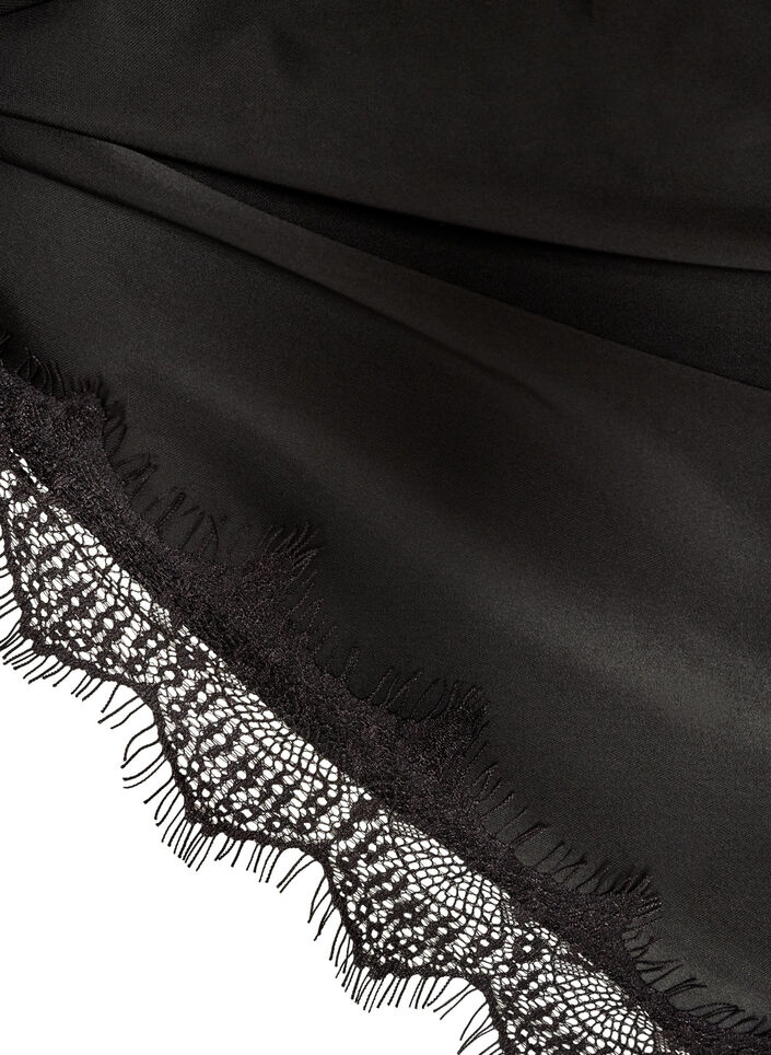Sjal i satin med spetskant, Svart, Packshot image number 2