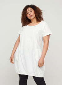 Kortärmad klänning i bomull, White, Model