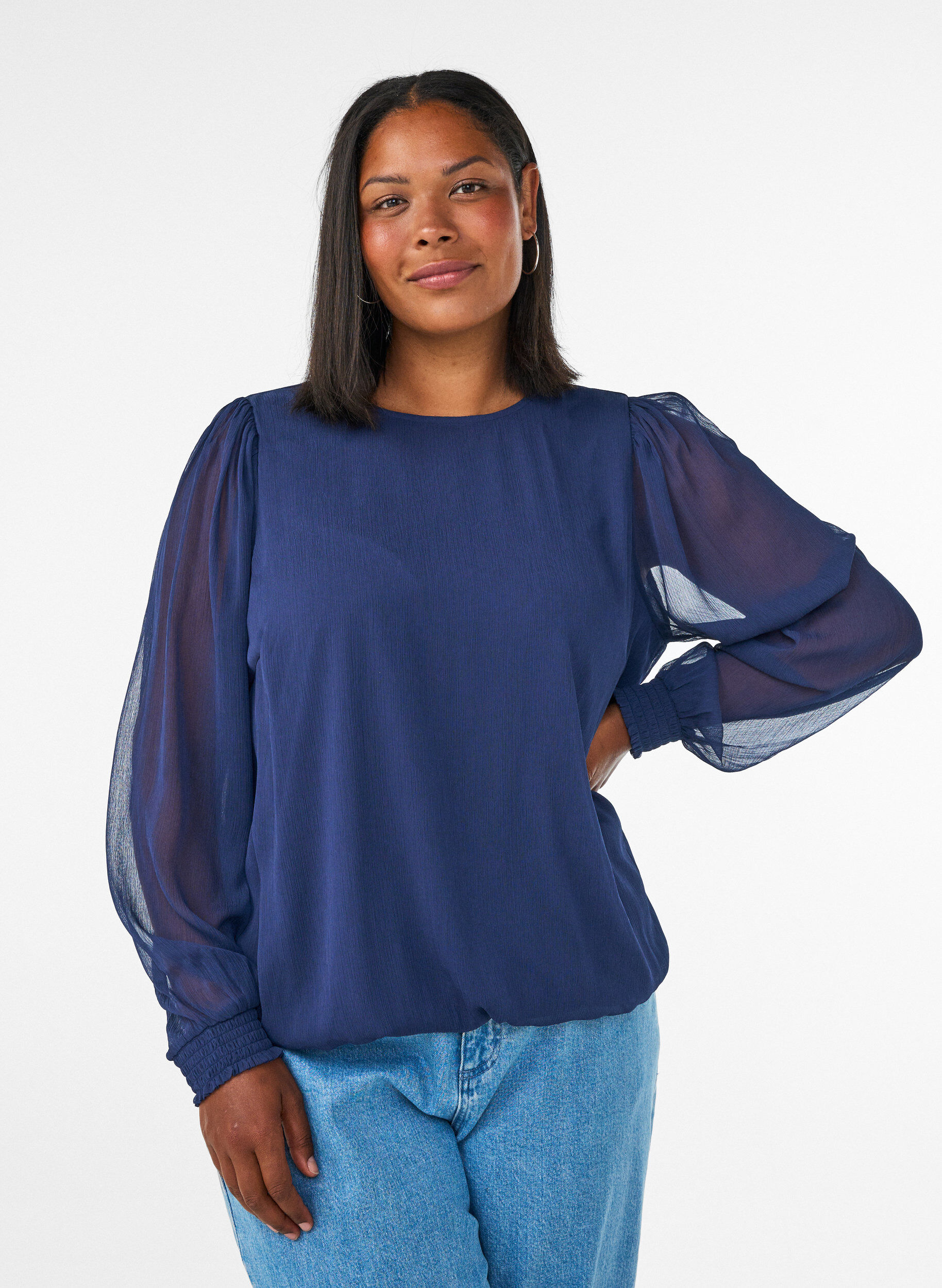 ZizziBlus i chiffong med genomskinliga &auml;rmar, Bl&aring;, Model image number 0