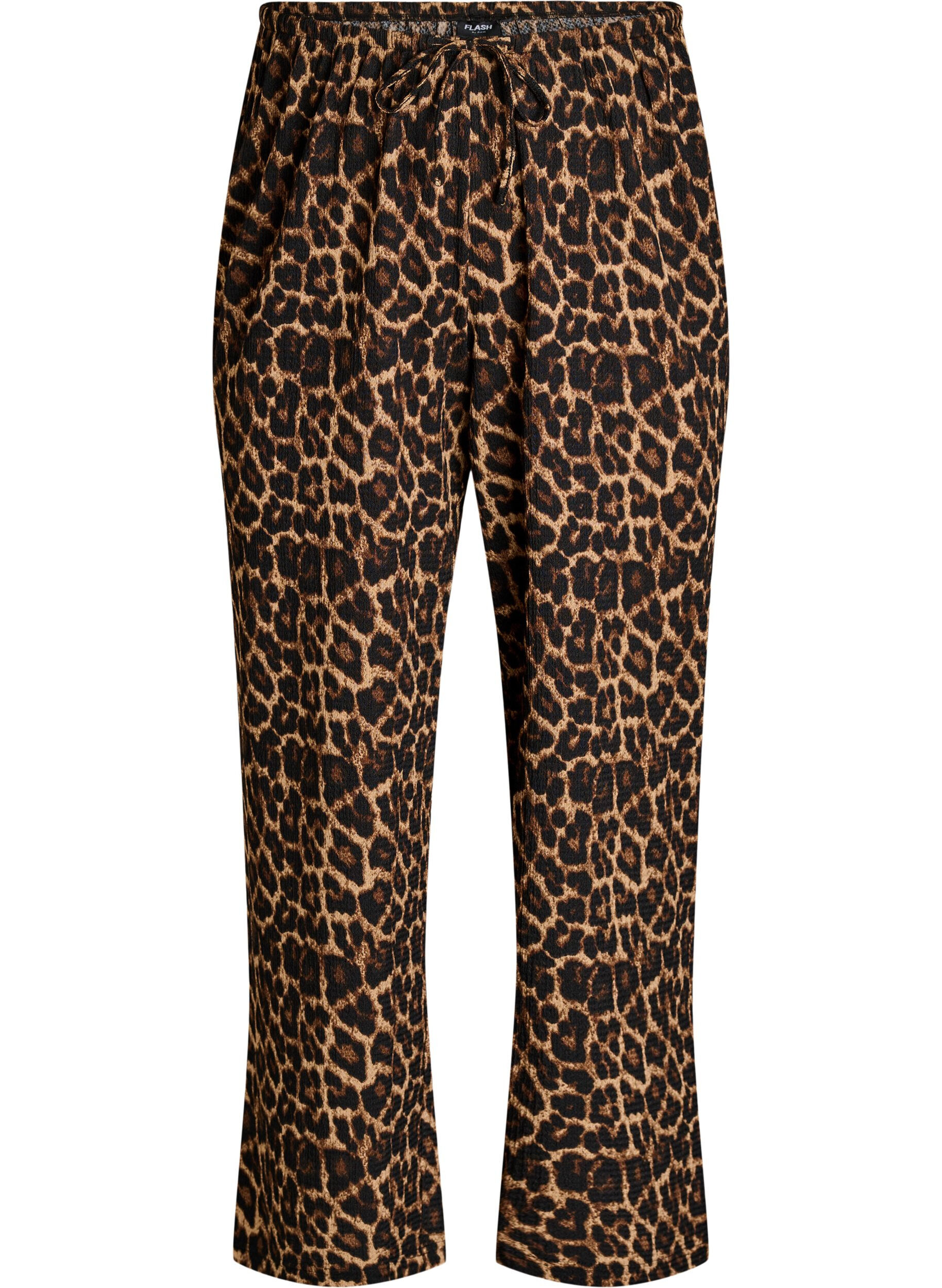 Zizzi Byxor med vida ben i ett l&auml;tt tyg med textur, Svart, Packshot image number 0