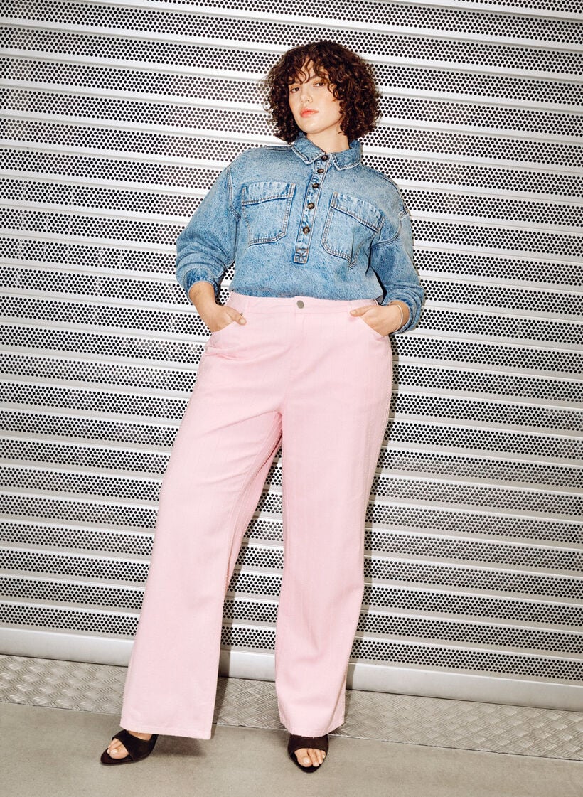 Myra jeans i f&auml;rgad denim med bred passform och texturerat m&ouml;nster, Rosa, Image image number 0