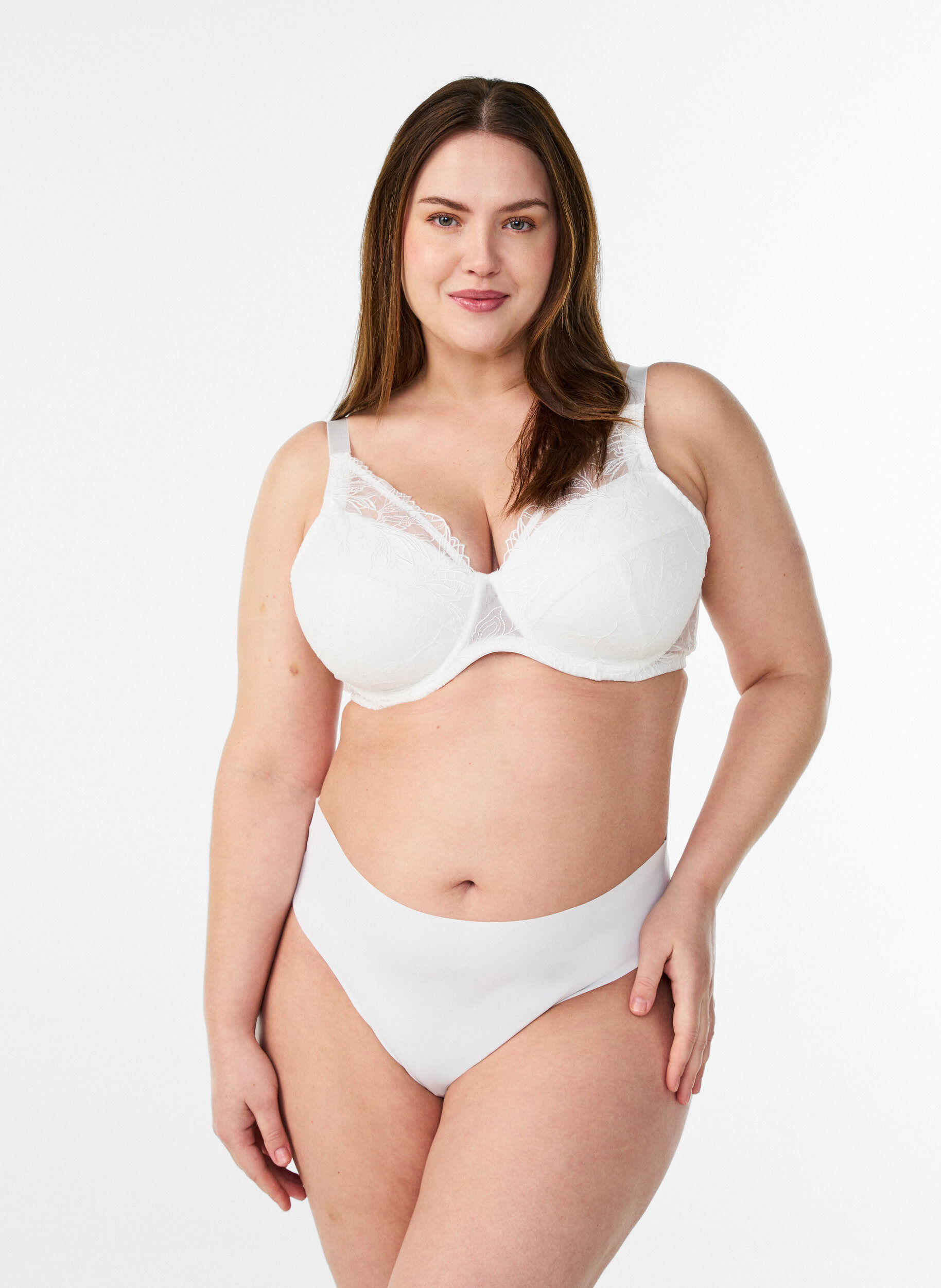 ZizziVadderad spets-BH med bygel, Vit, Model image number 1