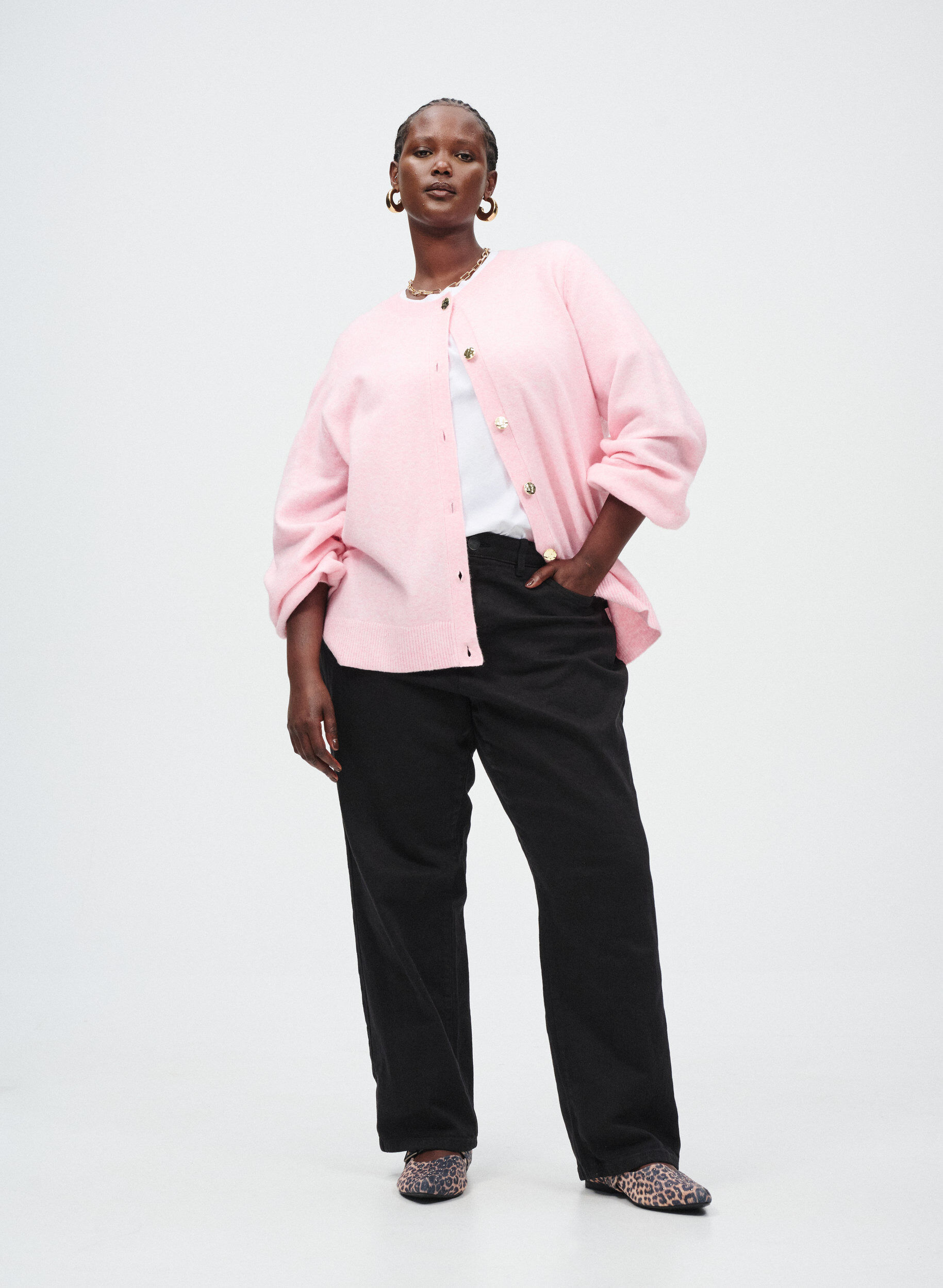 Zizzi L&ouml;sa jeans med croppad l&auml;ngd, Svart, Image image number 0