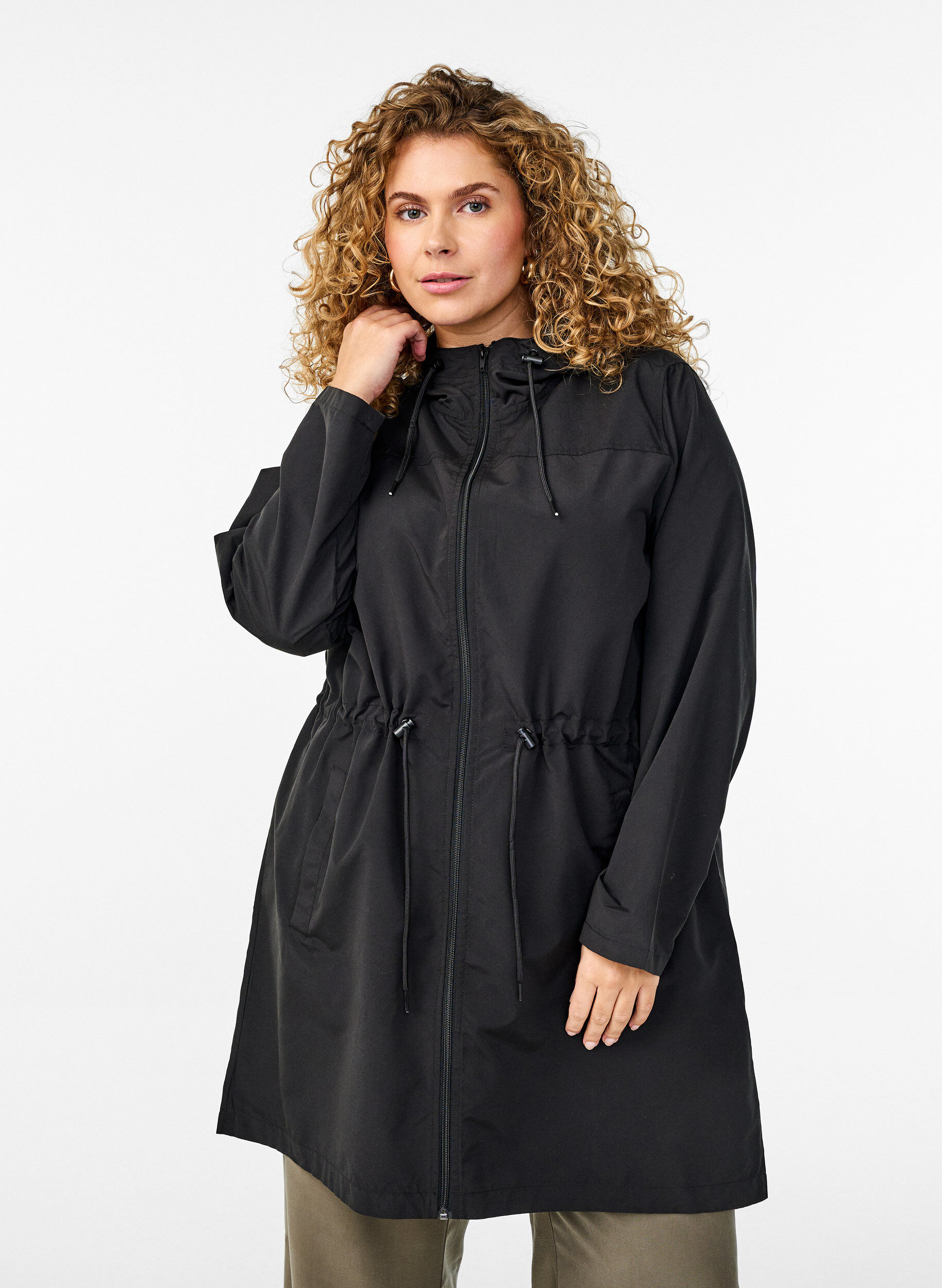 ZizziL&auml;ttviktig parkas med huva, Svart, Model image number 0