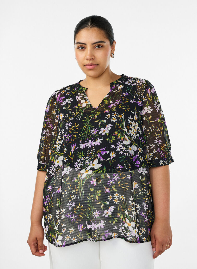 Blus med blommigt m&ouml;nster och v-ringning, Svart, Model image number 0