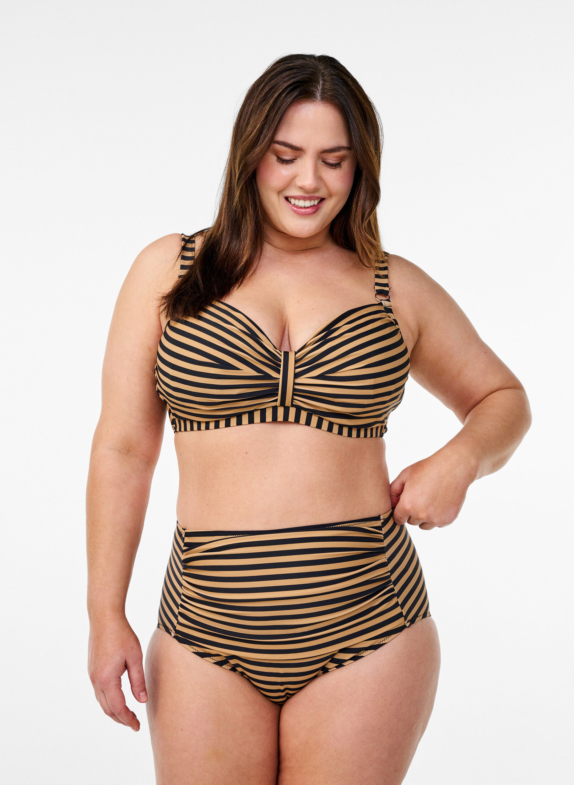 Zizzi Bikinitopp med bygel och m&ouml;nster, Brun, Model image number 1