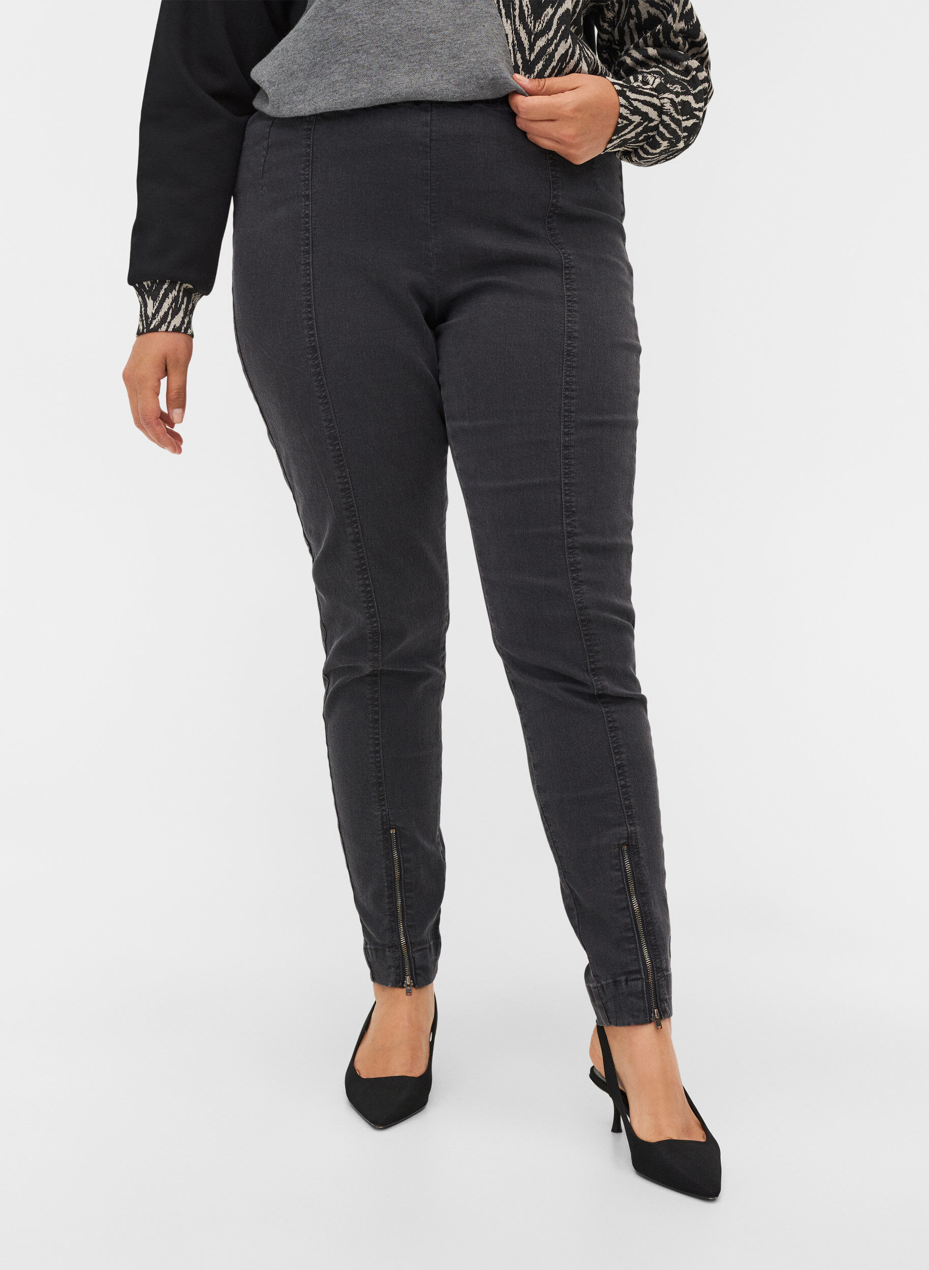 Zizzi Jeggings med dragkedja, Grey Wash, Model image number 2