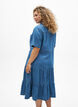 Jeanskjol i midil&auml;ngd med knappar och korta &auml;rmar, Bl&aring;, Model image number 2