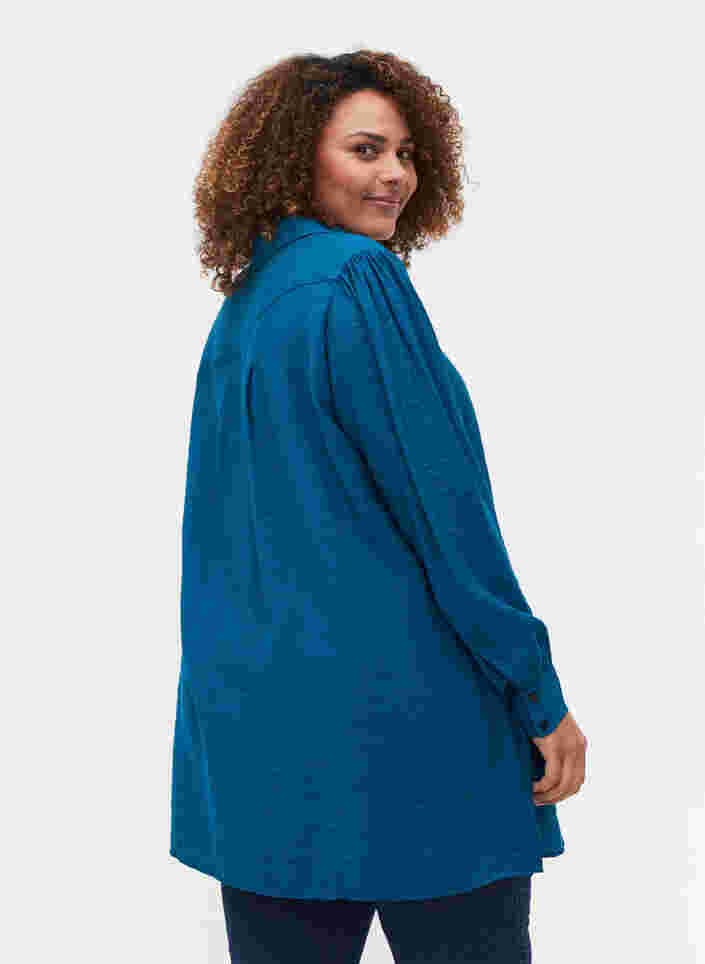 Lång enfärgad skjorta i viskosblandning, Moroccan Blue, Model image number 1