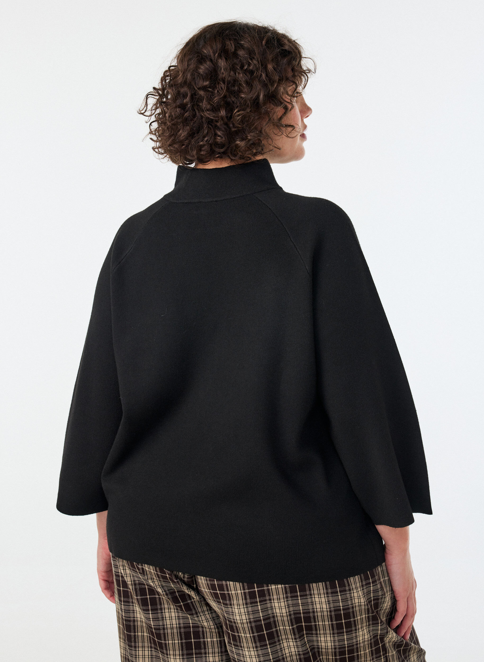 ZizziStickad blus i viskosblandning med polokrage, Svart, Model image number 2