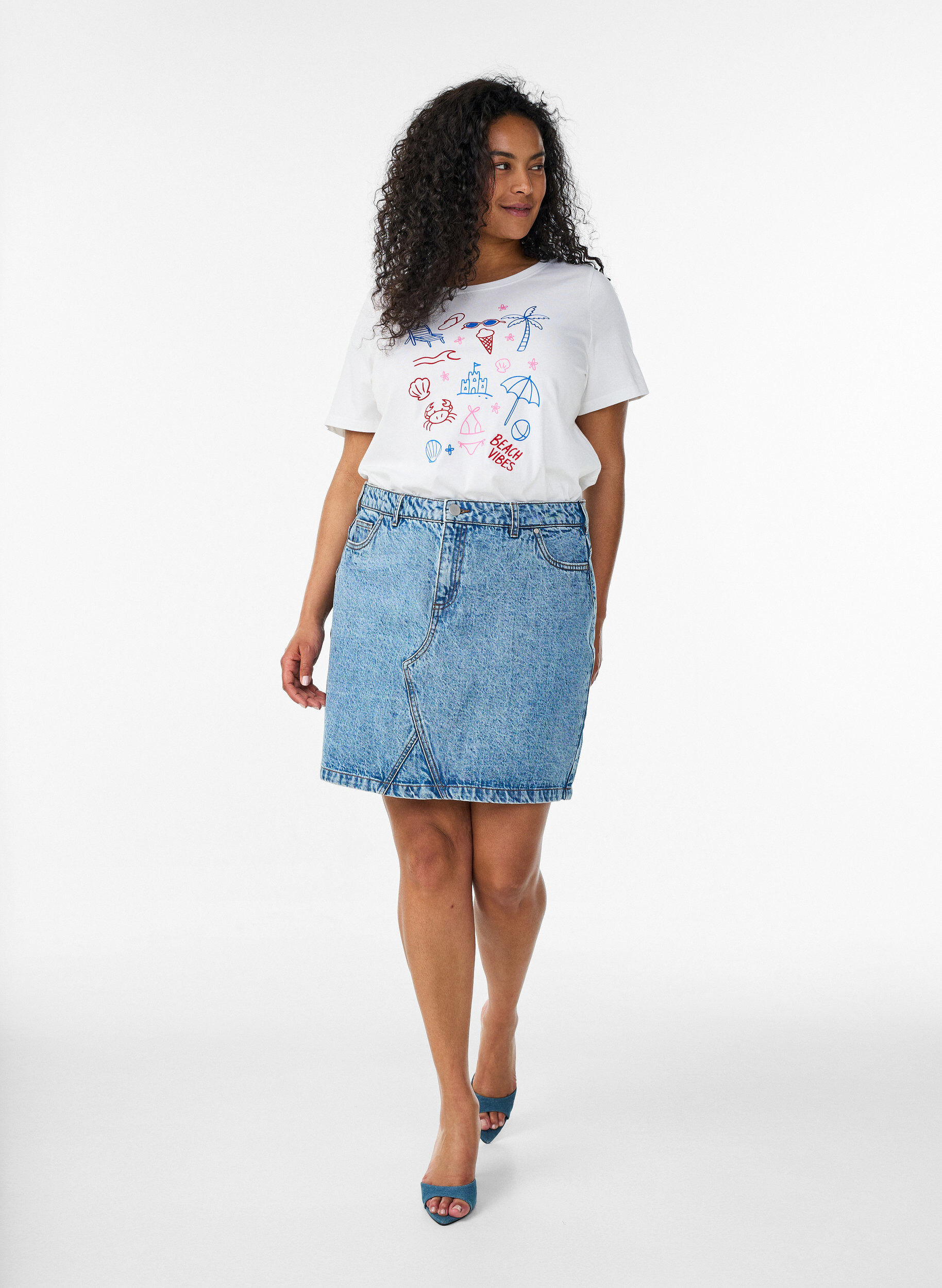 ZizziT-shirt i ekologisk bomull med strandtryck, Vit, Model image number 1